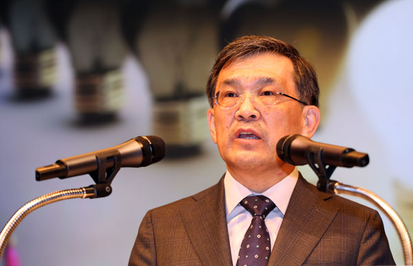 권오현 삼성전자 부회장, “기존 생각 뛰어넘는 과감한 도전으로 기회 창출해야”