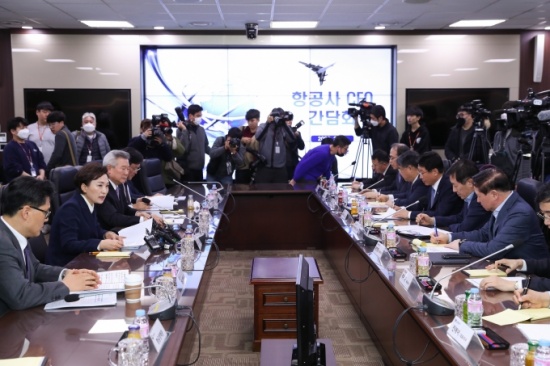 김현미 국토부 장관, '신종코로나 직격탄' 항공업계 '위기' 전방위 지원 검토