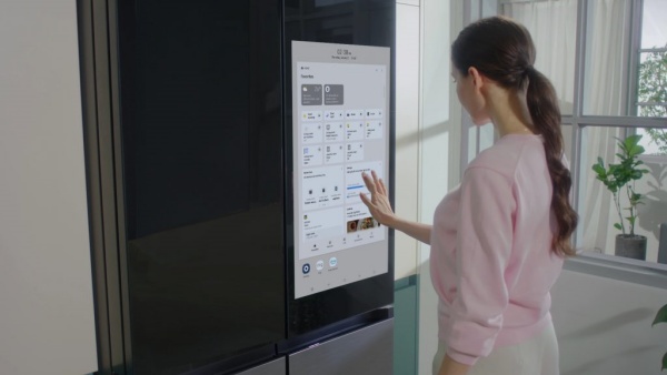 삼성전자, CES 2023서 대형 터치 스크린 탑재한 ‘비스포크 냉장고 패밀리허브 플러스’ 신제품 공개